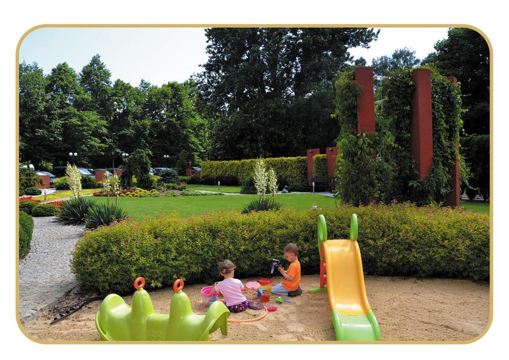 Agat Hotel Лодз Екстериор снимка