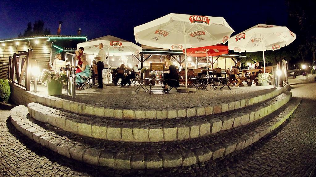 Agat Hotel Лодз Екстериор снимка