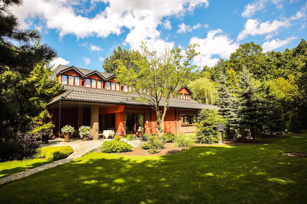 Agat Hotel Лодз Екстериор снимка