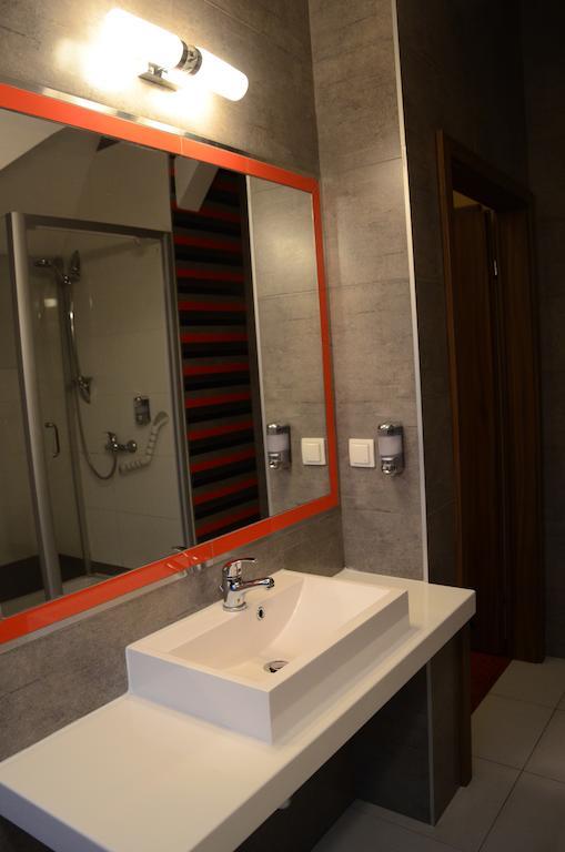 Agat Hotel Лодз Стая снимка